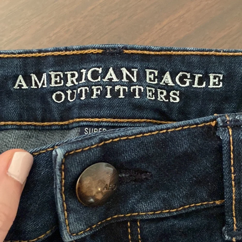 American eagle midi Jean dark denim shorts sz 10 - Picture 2 of 3